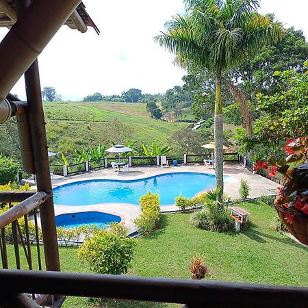Finca Hotel Palmas Frente A Panaca Quimbaya Extérieur photo
