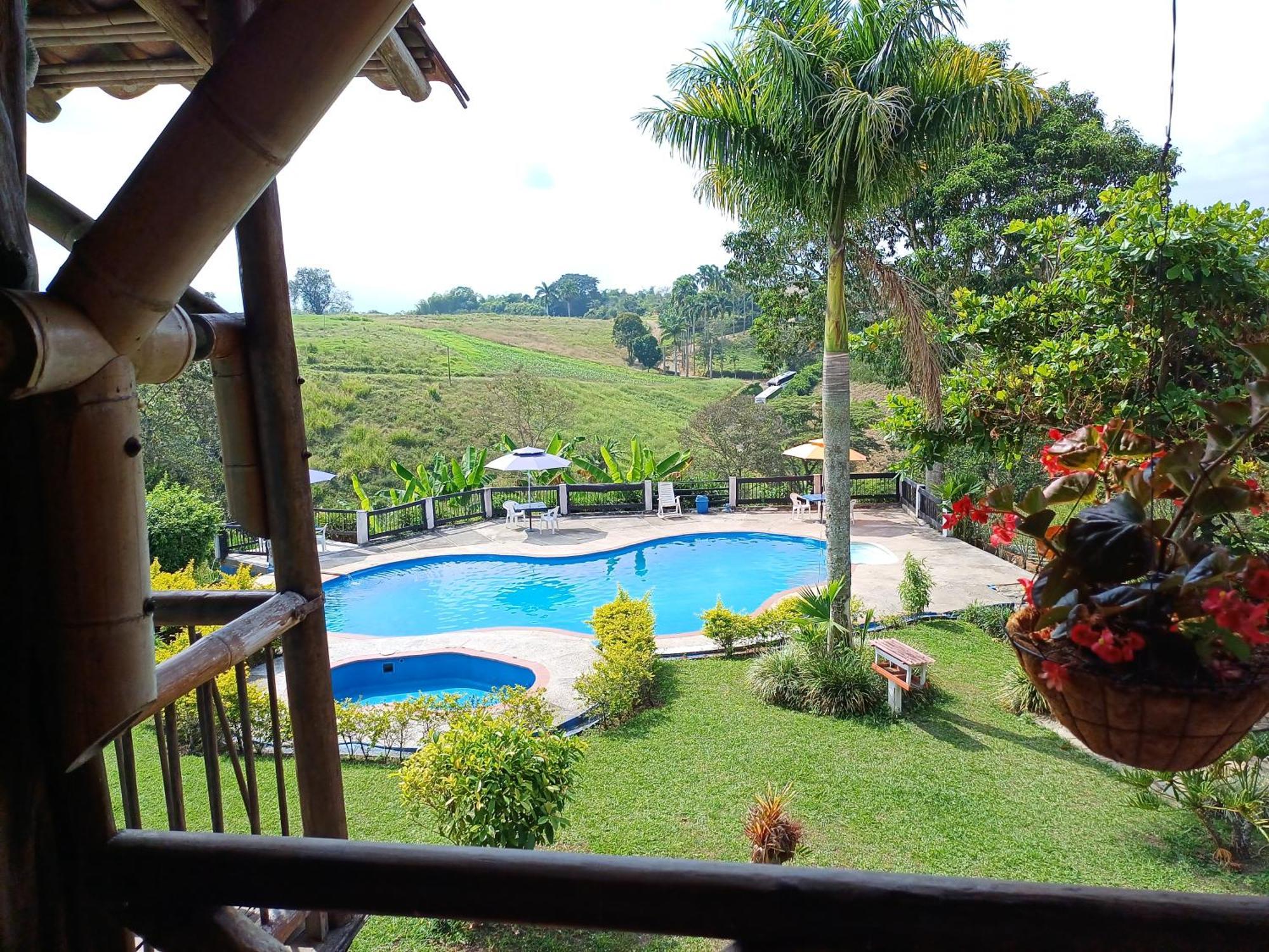 Finca Hotel Palmas Frente A Panaca Quimbaya Extérieur photo